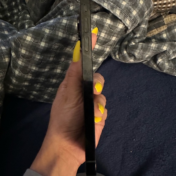 Black - Picture 3 of 6